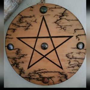 Wooden wall hanging of Elements